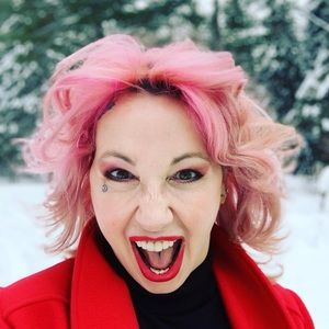 Meet your Posher, Lisa